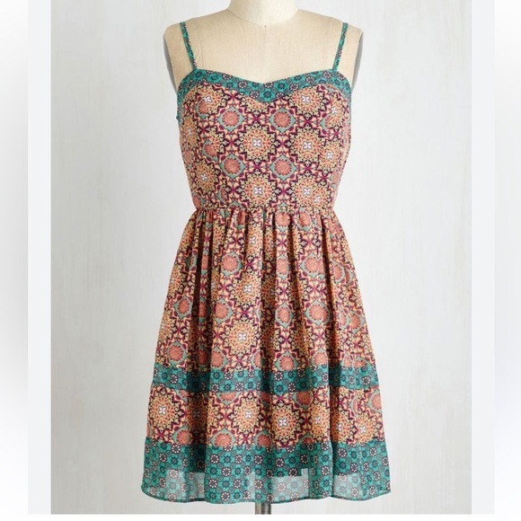 City Triangles retro print sweetheart cleavage fit & flare mini dress Sz 1 - Picture 1 of 7